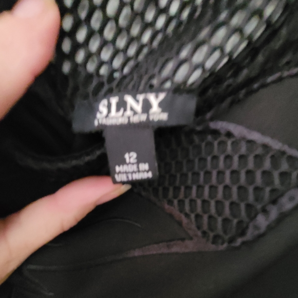 ❤Snly dress embroidered floral and netting ❤ - Picture 5 of 6